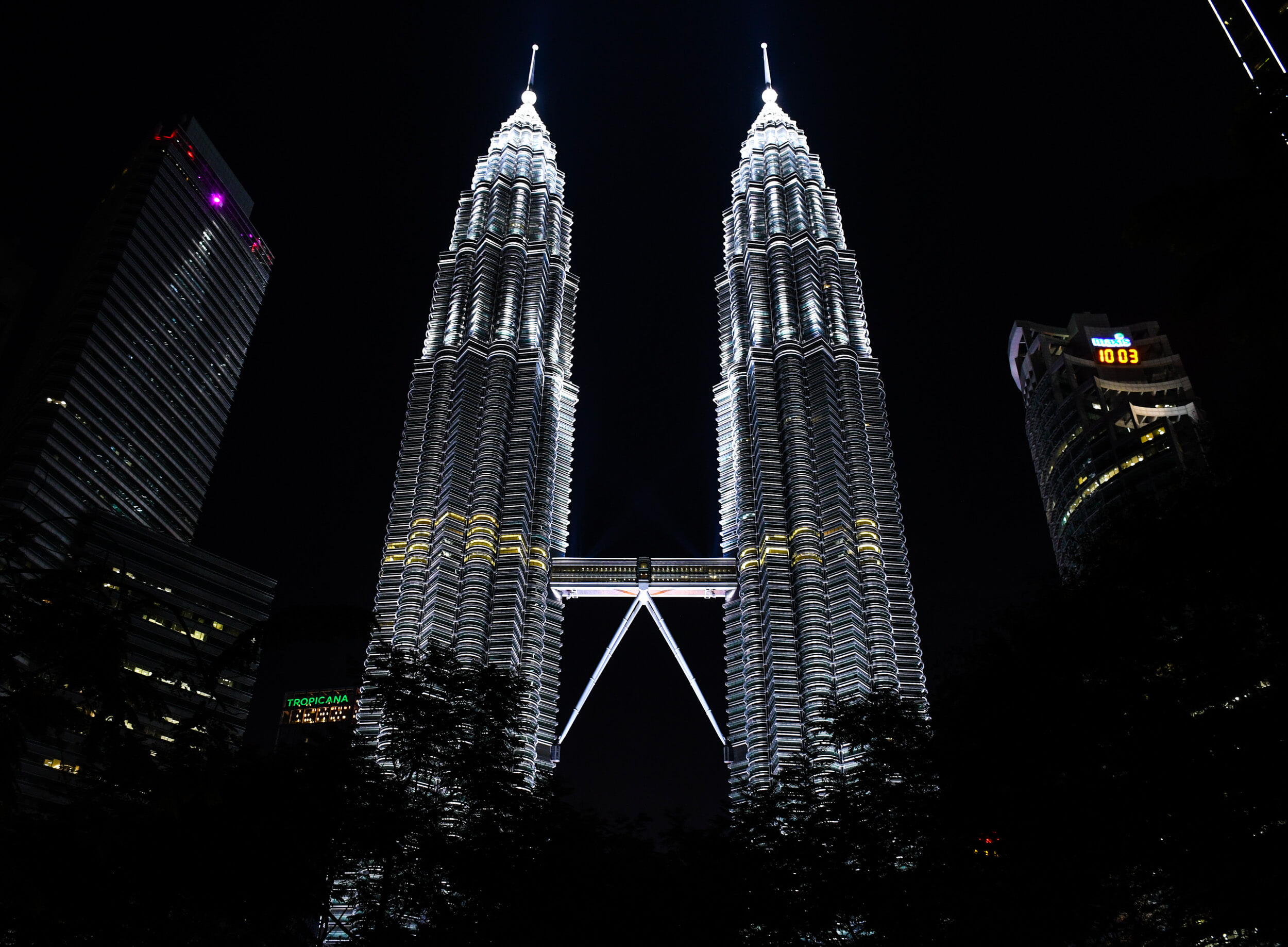 Our Guide To Visiting The Petronas Towers In Kuala Lumpur Zimmin